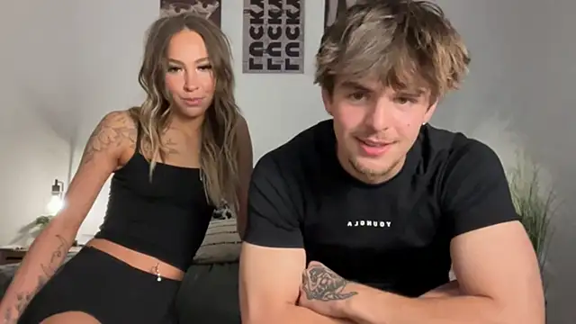 Snapshot of KiraSkys chatting on 03/25/26, 12:16 KiraSkys online show from 03/25/26, 12:16