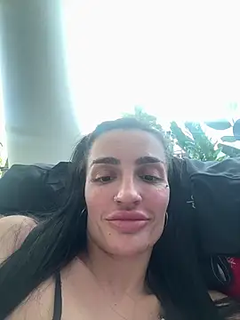 Snapshot of Lexiiskyyxo chatting on 04/10/26, 01:11 Lexiiskyyxo online show from 04/10/26, 01:11