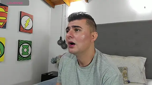 Snapshot of AndrethMuller chatting on 04/27/26, 02:37 AndrethMuller online show from 04/27/26, 02:37