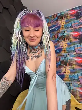 Snapshot of Tattoo__Moon chatting on 04/13/26, 11:54 Tattoo Moon online show from 04/13/26, 11:54