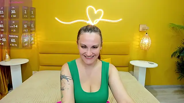 Snapshot of LisaAmoree chatting on 07/07/26, 01:30 LisaAmoree online show from 07/07/26, 01:30