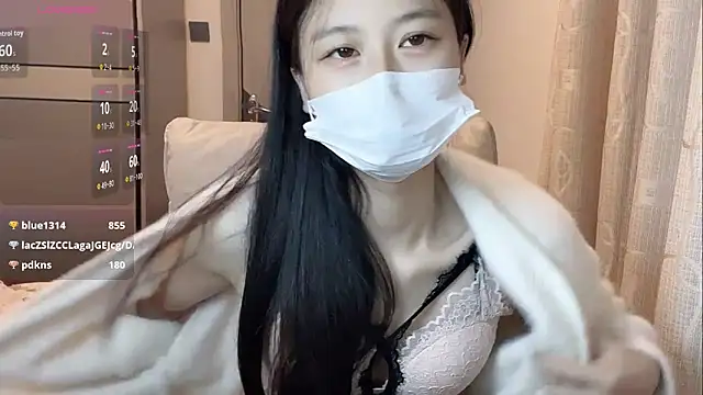 Snapshot of tiantian-160 chatting on 04/30/26, 09:19 tiantian-160 online show from 04/30/26, 09:19