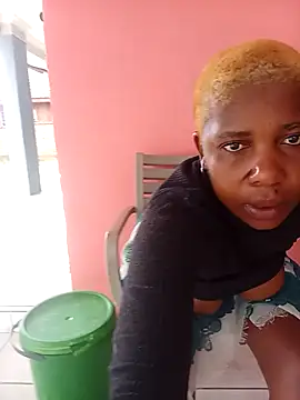 Snapshot of SexyMbali_01 chatting on 12/14/25, 08:09 SexyMbali 01 online show from 12/14/25, 08:09