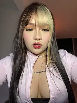 Snapshot of Daniela_ruizz chatting on 05/12/26, 02:30 Daniela ruizz online show from 05/12/26, 02:30
