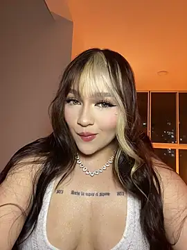 Daniela ruizz online show from 07/10/26, 01:21