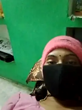 Snapshot of Sapna8080 chatting on 12/18/25, 04:46 Sapna8080 online show from 12/18/25, 04:46