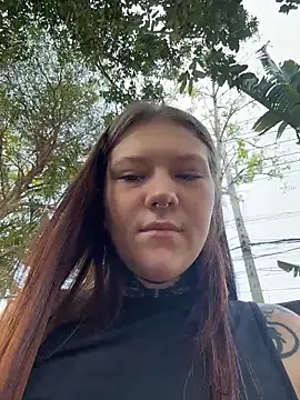 Snapshot of FionaMurr chatting on 03/04/26, 03:45 FionaMurr online show from 03/04/26, 03:45