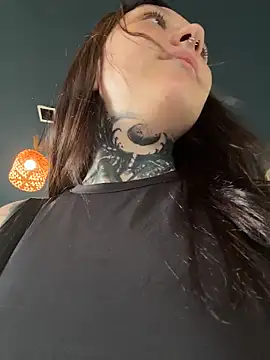 Snapshot of FionaMurr chatting on 03/21/26, 02:05 FionaMurr online show from 03/21/26, 02:05