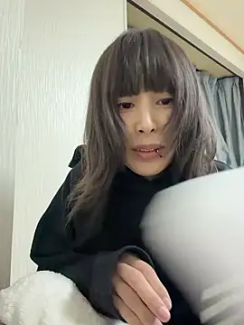 M Lize online show from 12/14/25, 11:37