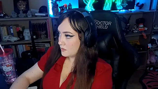 Snapshot of GerriPepperman chatting on 12/14/25, 11:15 GerriPepperman online show from 12/14/25, 11:15