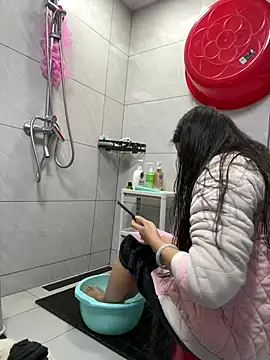 Snapshot of cmvoo chatting on 01/14/26, 12:55 cmvoo online show from 01/14/26, 12:55