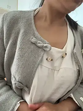 Snapshot of cmvoo chatting on 04/24/26, 04:15 cmvoo online show from 04/24/26, 04:15