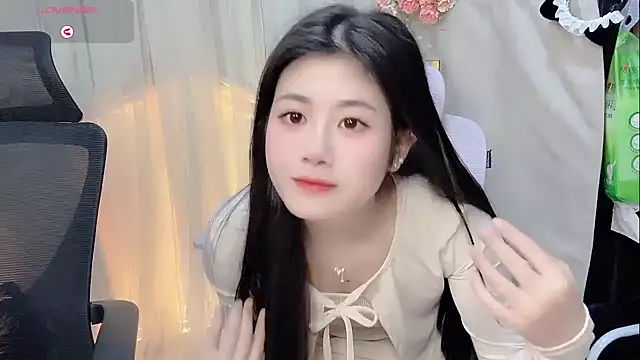 Yvonne-07 online show from 12/16/25, 12:43