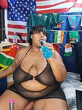 Snapshot of ChoklitBerryXX chatting on 06/26/26, 08:24 ChoklitBerryXX online show from 06/26/26, 08:24