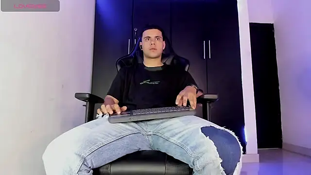 Liam Mateo online show from 03/23/26, 02:37