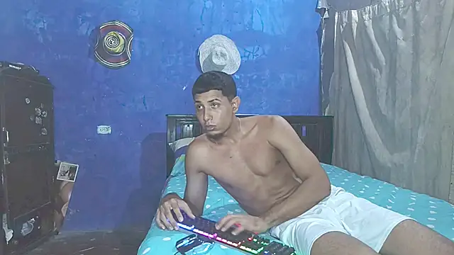 Snapshot of Liam_Thomas chatting on 12/14/25, 11:09 Liam Thomas online show from 12/14/25, 11:09