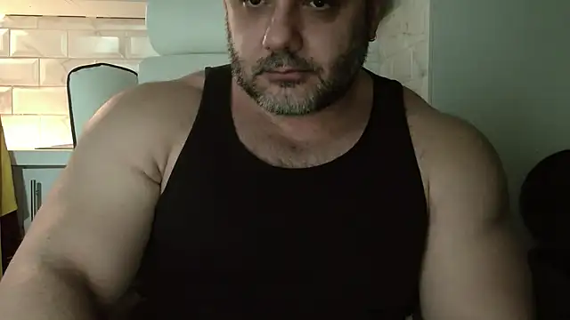 Snapshot of WildJohn_XX chatting on 12/20/25, 08:05 WildJohn XX online show from 12/20/25, 08:05