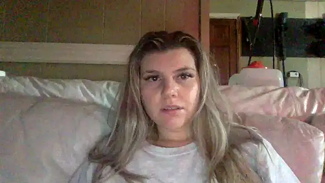 goddesscandy22 online show from 12/16/25, 05:40