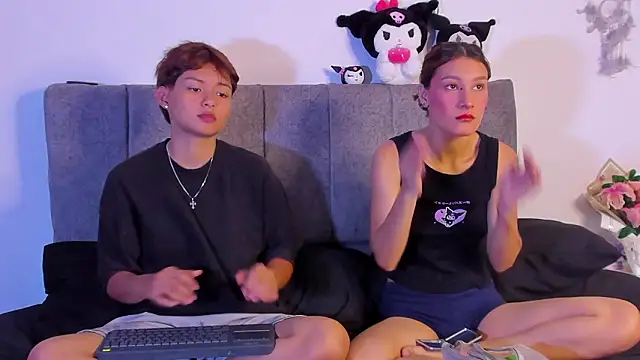 Snapshot of tefi_meow_ chatting on 03/07/26, 02:03 tefi meow online show from 03/07/26, 02:03