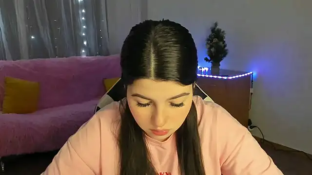 KisaModel online show from 02/11/26, 12:37