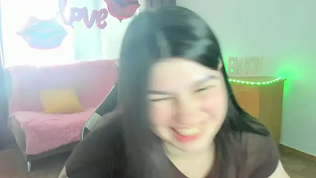 Snapshot of KisaModel chatting on 05/01/26, 07:35 KisaModel online show from 05/01/26, 07:35