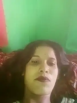 Snapshot of Kanika_3 chatting on 12/15/25, 07:01 Kanika 3 online show from 12/15/25, 07:01