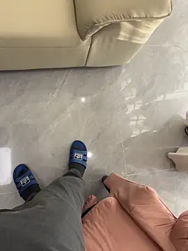 qwe522522 online show from 01/18/26, 08:29