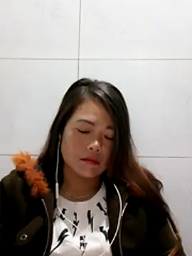 Snapshot of yana-zz chatting on 12/13/25, 07:53 yana-zz online show from 12/13/25, 07:53