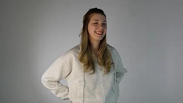 LumiaSolstice online show from 03/15/26, 02:45