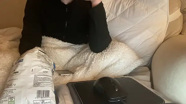 ijustturned18today online show from 01/13/26, 05:18