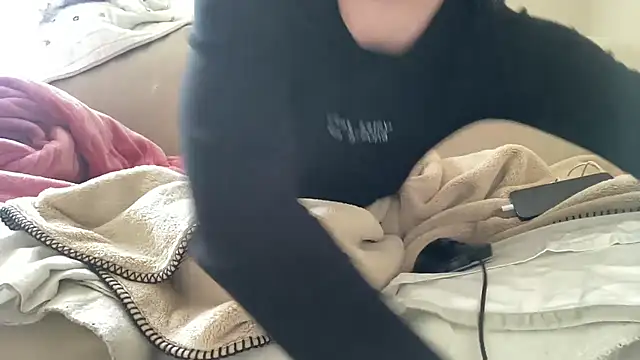 ijustturned18today online show from 05/15/26, 09:38