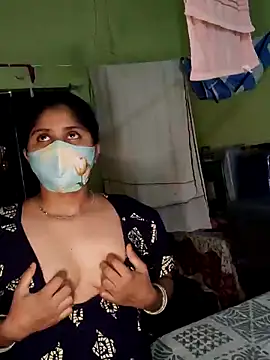 Snapshot of Cuple_masti72 chatting on 06/07/26, 03:21 Cuple masti72 online show from 06/07/26, 03:21