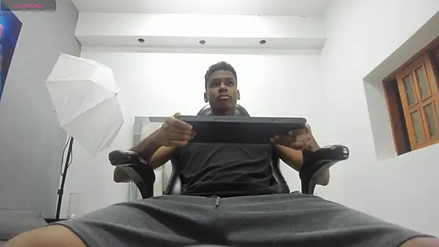 khris  evans online show from 05/11/26, 11:05