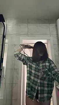 LucieBliss online show from 04/16/26, 10:27