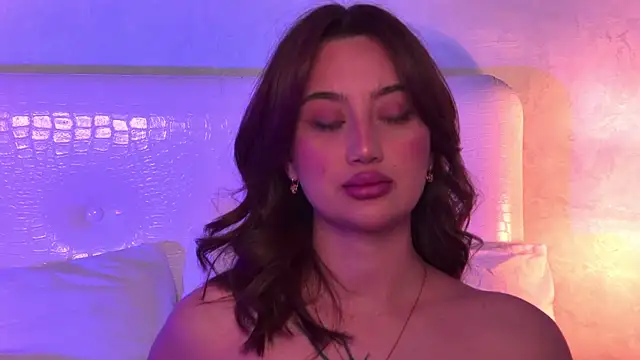 LucieBliss online show from 04/24/26, 03:36