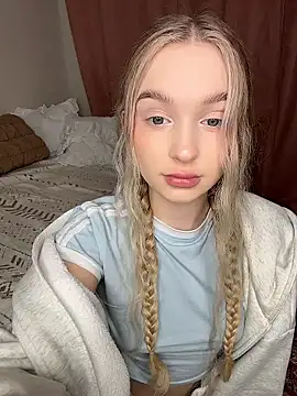 -teenytiny- online show from 01/18/26, 04:33