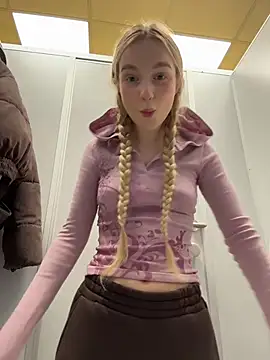 -teenytiny- online show from 02/12/26, 04:24