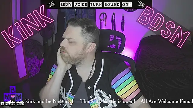 Snapshot of Bi_Master_Mack chatting on 12/16/25, 01:05 Bi Master Mack online show from 12/16/25, 01:05