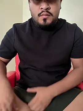 Snapshot of HeatFromMx chatting on 12/22/25, 08:50 HeatFromMx online show from 12/22/25, 08:50