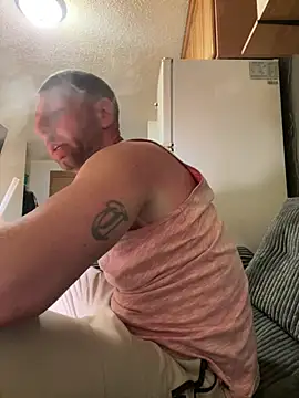 Snapshot of ToneTone2222 chatting on 04/25/26, 06:49 ToneTone2222 online show from 04/25/26, 06:49