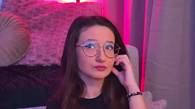 Snapshot of TheaMalekoo chatting on 02/10/26, 07:45 TheaMalekoo online show from 02/10/26, 07:45