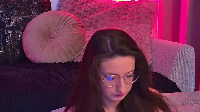 Snapshot of TheaMalekoo chatting on 02/16/26, 07:59 TheaMalekoo online show from 02/16/26, 07:59