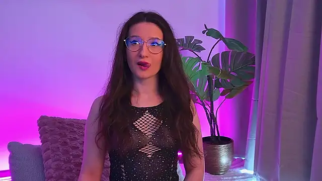 Snapshot of TheaMalekoo chatting on 03/13/26, 07:37 TheaMalekoo online show from 03/13/26, 07:37