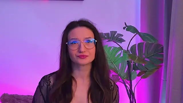 Snapshot of TheaMalekoo chatting on 03/14/26, 07:36 TheaMalekoo online show from 03/14/26, 07:36