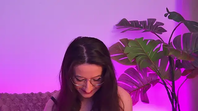 Snapshot of TheaMalekoo chatting on 03/19/26, 08:07 TheaMalekoo online show from 03/19/26, 08:07