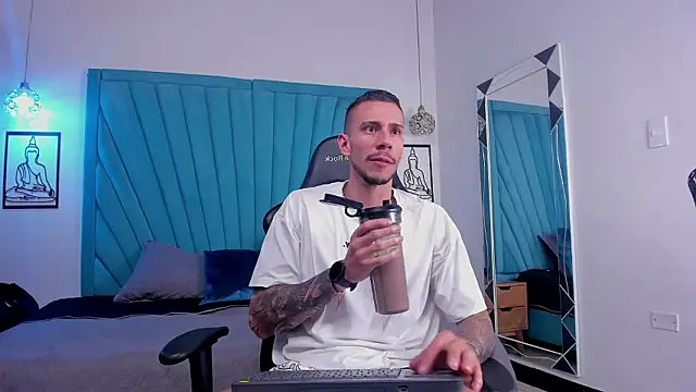 J king   online show from 03/12/26, 09:21