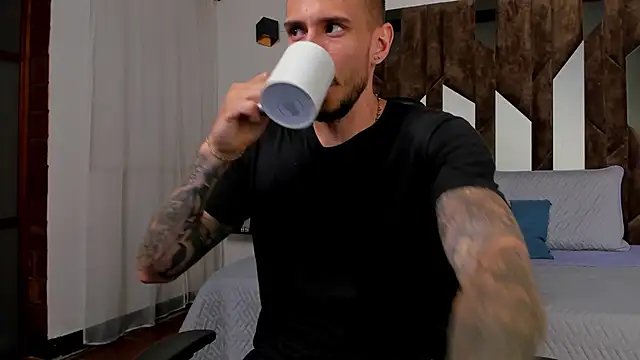 J king   online show from 04/09/26, 11:43