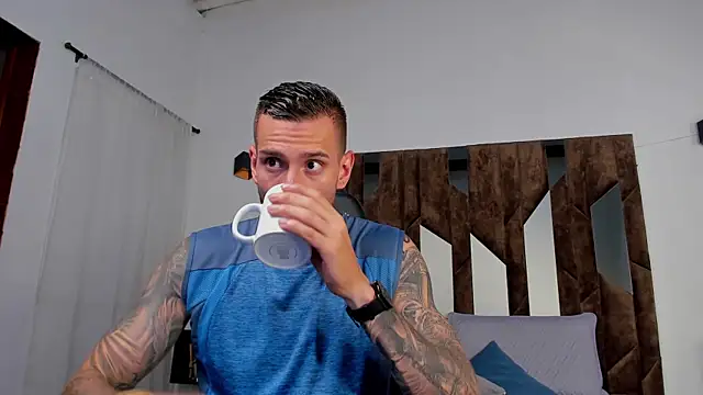 J king   online show from 04/11/26, 12:37