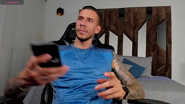 J king   online show from 04/13/26, 08:03