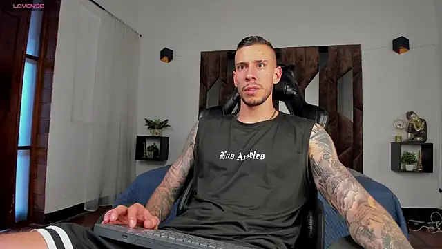J king   online show from 05/11/26, 07:55